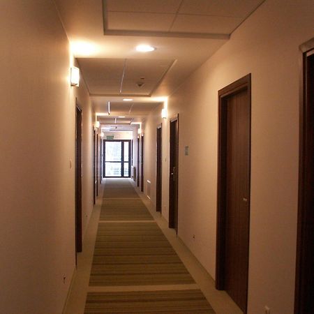 Hotel Pod Debem Тарнув Екстер'єр фото