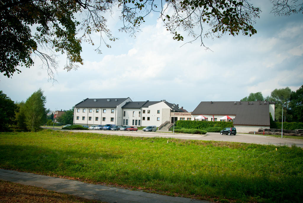 Hotel Pod Debem Тарнув Екстер'єр фото